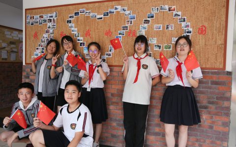 辉煌七十载，光影致初心